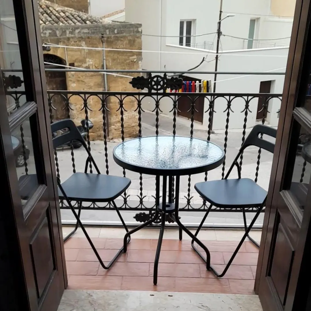 De Meo Guest House 카스텔라마레델골포