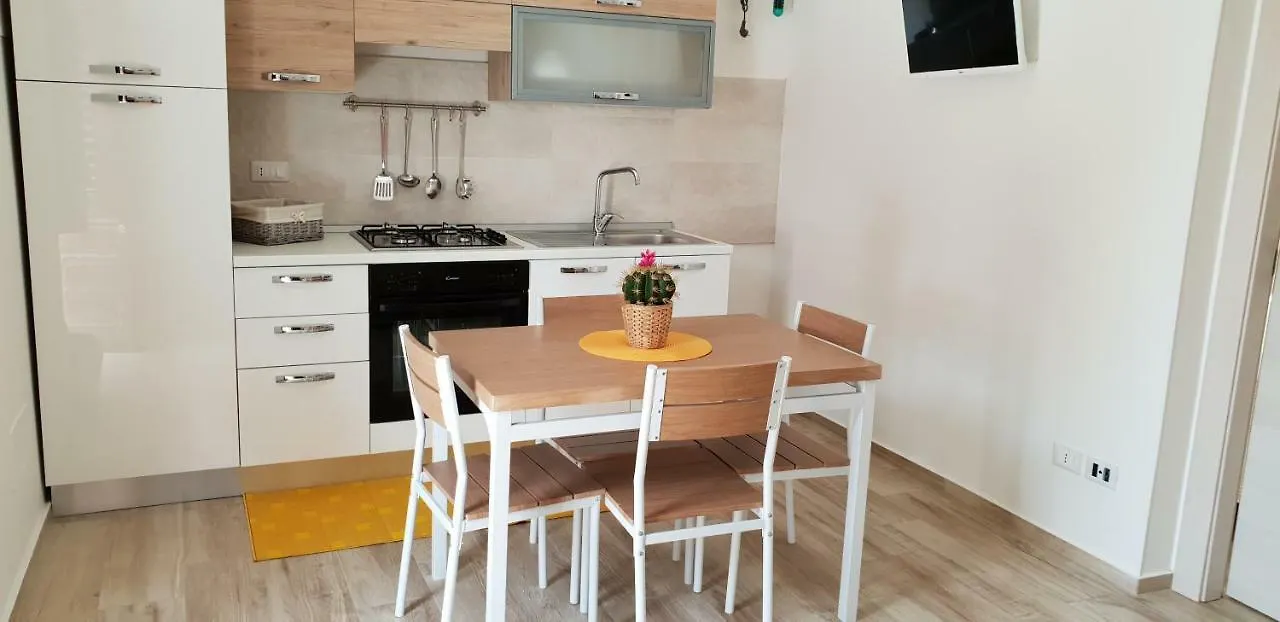 De Meo Guest House 카스텔라마레델골포