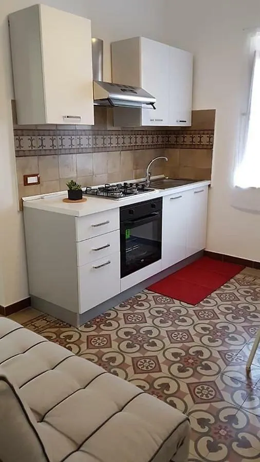 De Meo Guest House 卡斯泰拉马莱 0*,  意大利